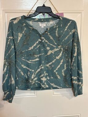 True Craft Teal and Cream Tie-Dye Waffle Henley Long Sleeve Top